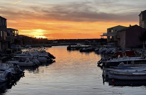 Porticciolo Apartment | Suite Avec Terrasse au Centre D'un Port de Pêche