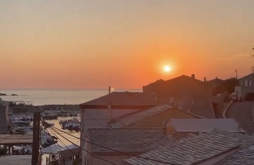 Porticciolo Apartment | Suite Avec Terrasse au Centre D'un Port de Pêche