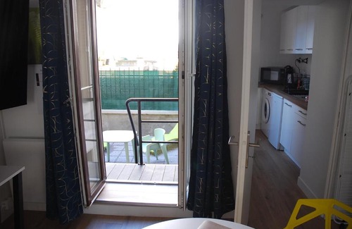 Poincare - Foch - Anatole France - Croix de Bourgogne Apartment | Suite avec terrasse, Nancy Thermal, parc Ste Marie