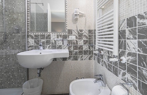 Marsala House | Suite Castrense