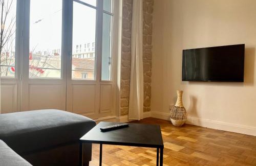 Villette Gare Apartment | Suite Corneille