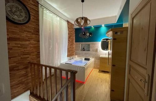 Chartrettes Apartment | Suite d'amour et détente jacuzzi, sauna et massage