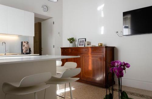 Montecalvario Apartment | Suite Dante