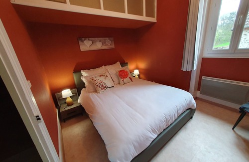 Saint-Honore-les-Bains Bed & Breakfast | Suite de 35m2 Petit Déjeuner Compris à Saint Honoré les Bains