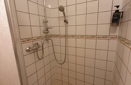 Saint-Honore-les-Bains Bed & Breakfast | Suite de 35m2 Petit Déjeuner Compris à Saint Honoré les Bains