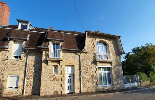 Saint-Honore-les-Bains Bed & Breakfast | Suite de 35m2 Petit Déjeuner Compris à Saint Honoré les Bains