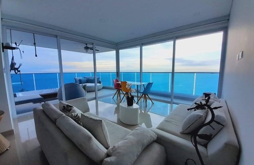 El Rodadero Apartment | Suite de lujo con jacuzzi privado y vista panorámica al mar. nnnnnnn-nnnnnnnn–