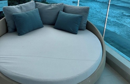 El Rodadero Apartment | Suite de lujo con jacuzzi privado y vista panorámica al mar. nnnnnnn-nnnnnnnn–