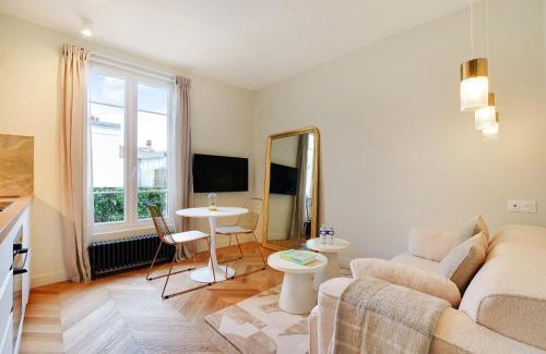 Silly-Gallieni Apartment | Suite Deluxe 1