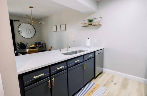 Table Rock Condo | Suite Dreams – Condo for 4