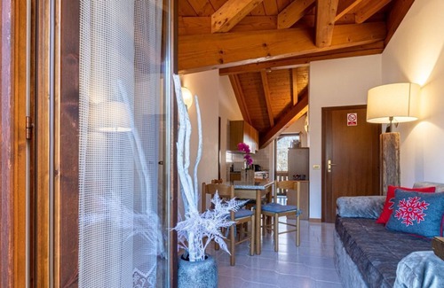 Carisolo Apartment | Suite Italy Pinzolo 6 - Apartment in the heart of the Dolomites