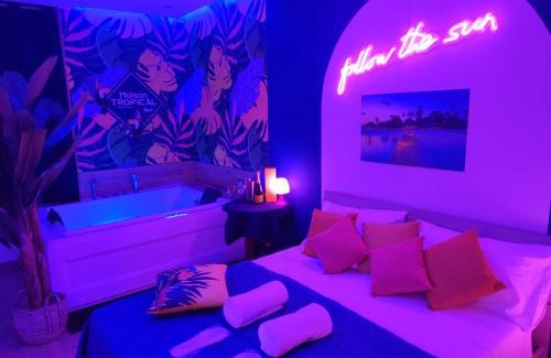 Municipio 2 Apartment | Suite Maison Tropical - Luxury Apartment in Central Bari