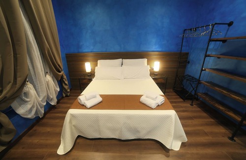 Testaccio House | Suite Matrimoniale con Vasca Idromassaggio Camera a Tema Acqua