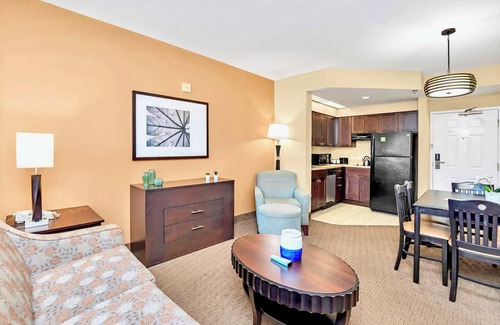 Florida Central Atlantic Coast Apartment | Suite near Universal Studios with Pool & Hot Tub