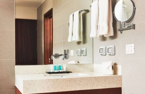 Asia Hotel | Suite Ocean at VPX Hotel.