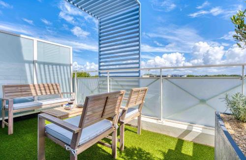 Les Sables d'Olonne Apartment | Suite Olonna Spa et Terrasse à 7 min des plages