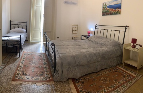 Ruggero Settimo Apartment | Suite on Castelnuovo Square