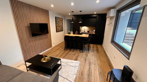 La Celle-sous-Gouzon House | Suite parentale indépendante Parking Privée