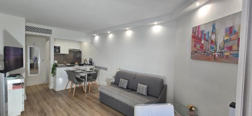 Faubourg de l'Arche Apartment | Suite Prestige Paris-La Défense Balcon-Terrasse