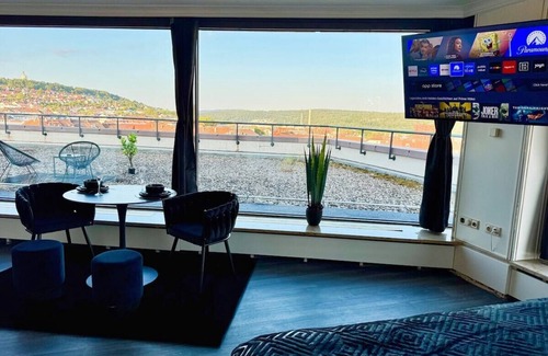 Pforzheim Apartment | Suite-Private Bathroom-City view