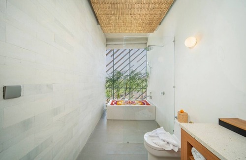 Pererenan Villa | Suite Room Villa with Ocean View – Canggu Resort