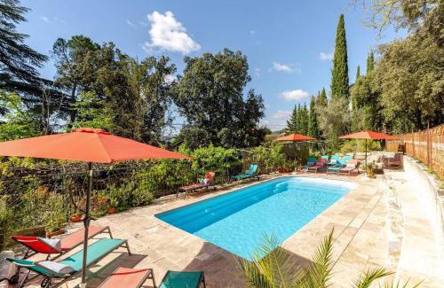 Nyons Bed & Breakfast | Suite Royale- SPA - Jacuzzi - Sauna - Massage - 2 Double Rooms - 4 SAISONS - Piscine Chauffée Toute l'année - POOL VIEW - Heated POOL -800m City Centre