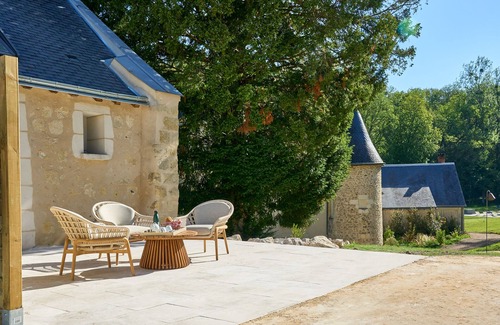 Ballan-Mire Apartment | Suite Terrasse 2 at Domaine de la Commanderie de Ballan