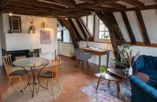 Downtown Angers Apartment | Suite Toussaint - Calme & Authentique