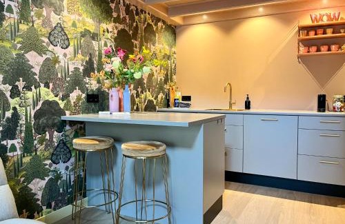 Dokkum Apartment | Suite van Lotte unieke design loft in Dokkum