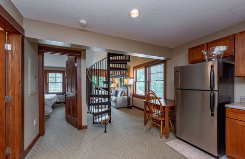 Thayerville Apartment | Suites at Silver Tree A318: One Bedroom with Loft Suite, Includes Fireplace and