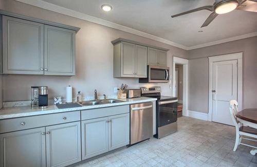 Harrisburg - Hershey Apartment | Suites on Seneca - Beautiful 1 Bedroom Apartment