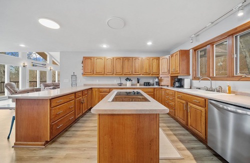 Big Creek House | Suits Us Too with its easy access to private dock on Norris Lake Big Creek