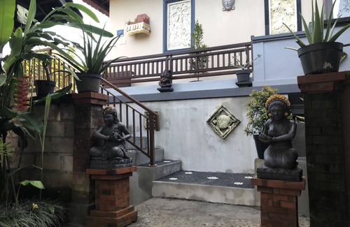 Singakerta House | Suk's House - Live locally in family compound Ubud