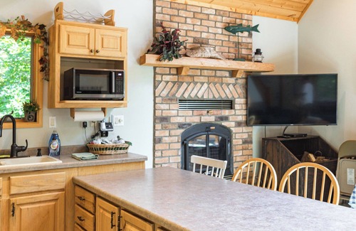 Aitkin Ski Chalet | Sullivan Lake Chalet - Free Pontoon included