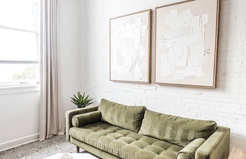 Downtown Charleston Apartment | Sullivan's Suite at 360 King