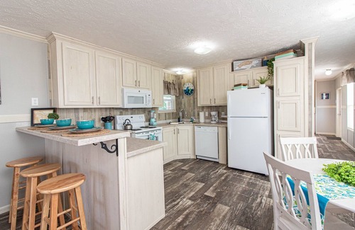 Navarre Cottage | Sum Beaches Paradise Cottage 7