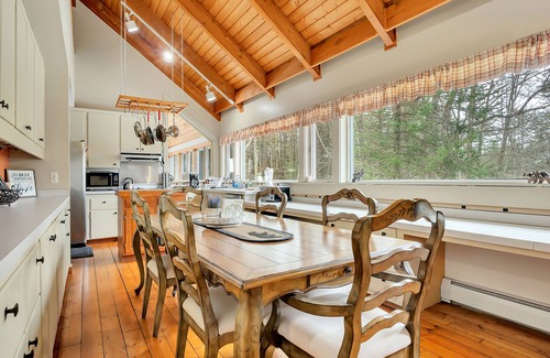 Hadley House | Summer 2025 at the Lake – August Dates Still Available!