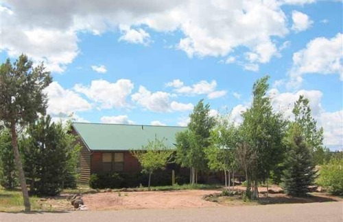 Overgaard Cabin | Summer and Winter Get Away (Bain Trail)