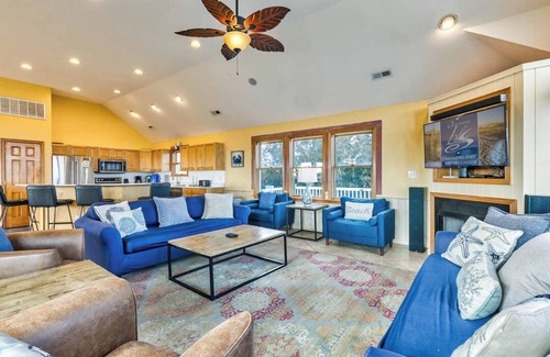 Monteray Shores House | Summer Breeze Too | 1000 ft to the beach | Private Pool, Hot Tub, and Dog Friendly