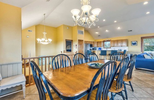 Monteray Shores House | Summer Breeze Too | 1000 ft to the beach | Private Pool, Hot Tub, and Dog Friendly