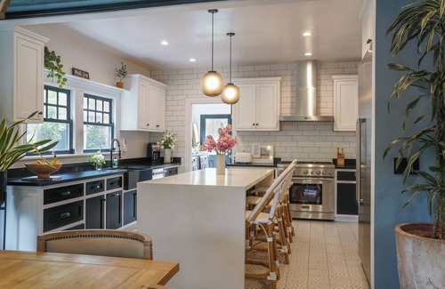 Downtown Los Angeles House | Summer Deal! Dream Home in Larchmont Village