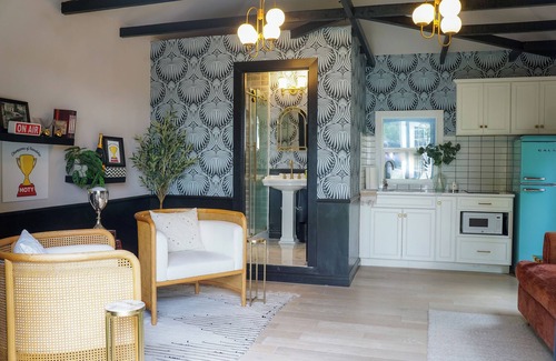 Downtown Los Angeles House | Summer Deal! Dream Home in Larchmont Village