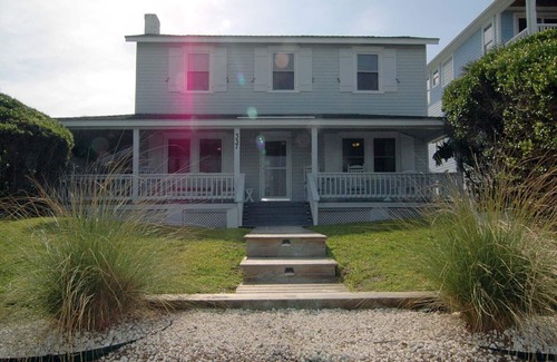 Kure Beach House | SUMMER DEALS - Huge Seaside Porch Near Pier, HAMMOCK, OCEANFRONT, STEPS TO BEACH