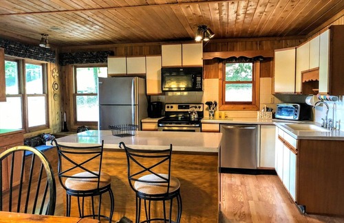 Mayfield Cottage | Summer Fun on Chandler Lake! Escape to the Great Up North!