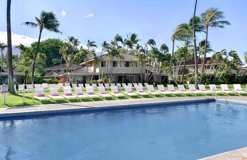 Kaanapali Hotel | Summer Getaway! Beachfront Property with Outdoor Swimming Pool, Tennis Courts