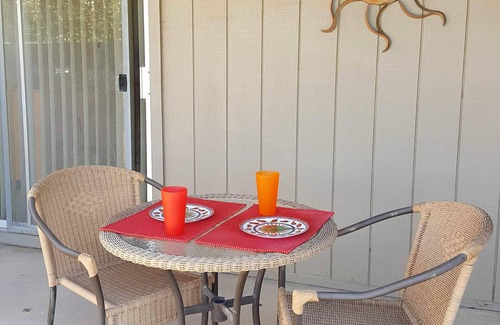 Sun Lakes House | Summer heats up the fun in beautiful Sun Lakes!