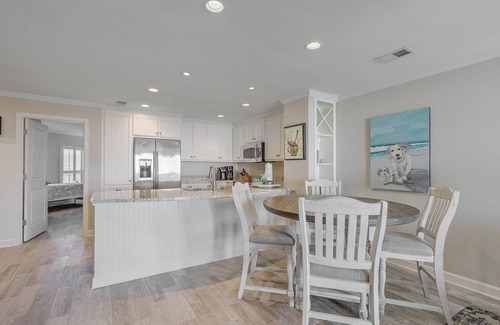 Isle of Palms Condo | Summer House 203 - Ocean View Haven! Pool!