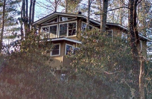 Newland Cottage | Summer in the NC high country. Trout fishing, golf, hiking, wineries