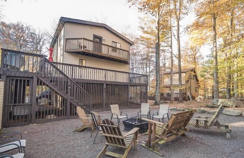 Lake Ariel Ski Chalet | Summer is the perfect time to be hiding out in our amazing community!