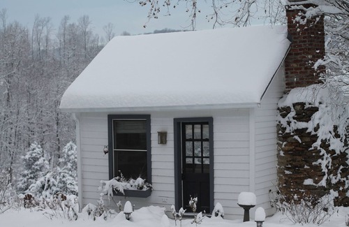 Batesville Cottage | Summer Kitchen Cottage near charming Charlottesville